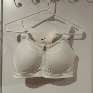 Nike Alpha Women's High-Support bra sz - S (C-E) NWT